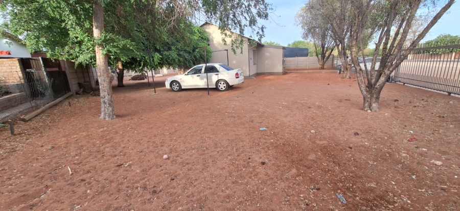 2 Bedroom Property for Sale in Flora Park Northern Cape